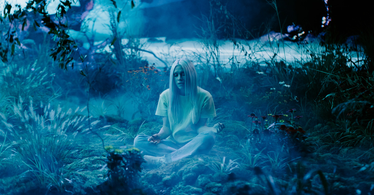 disguise xR brings Emily Rowed's immersive “Bloom” music video to life disguise