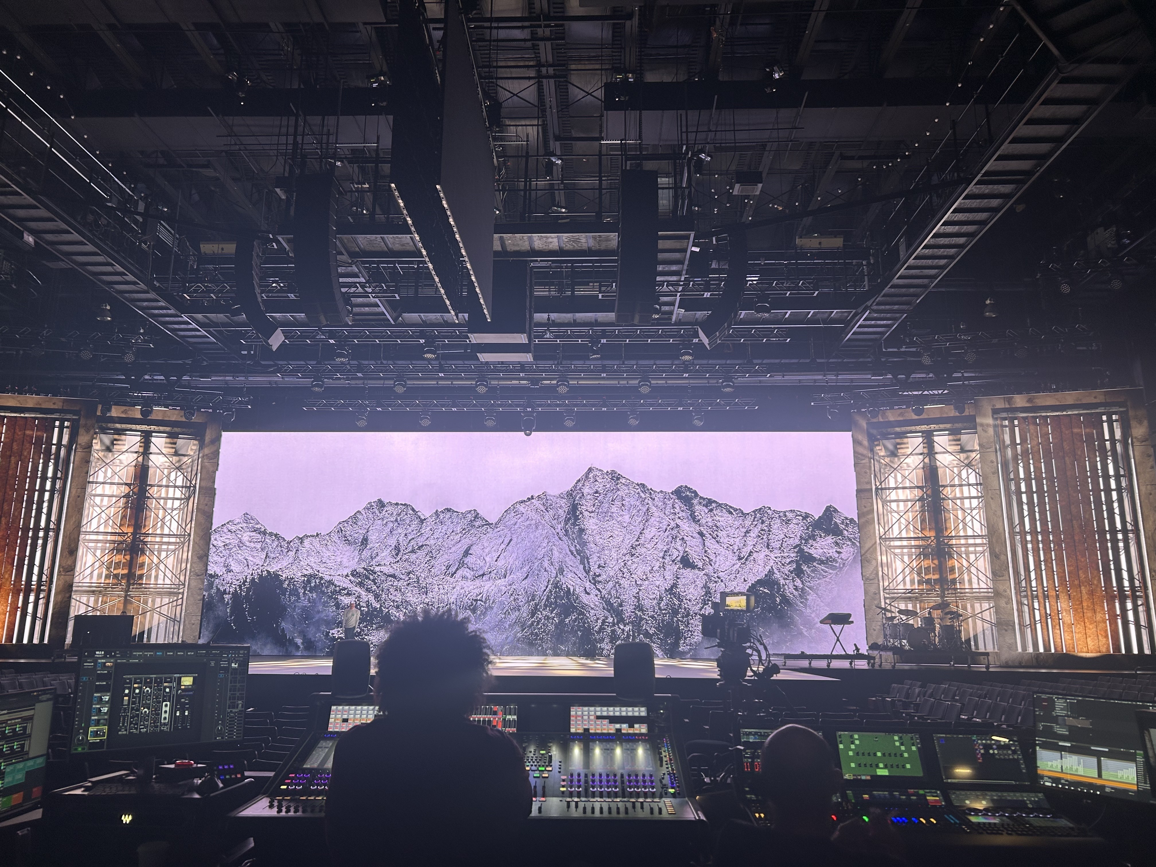 crossroads church disguise