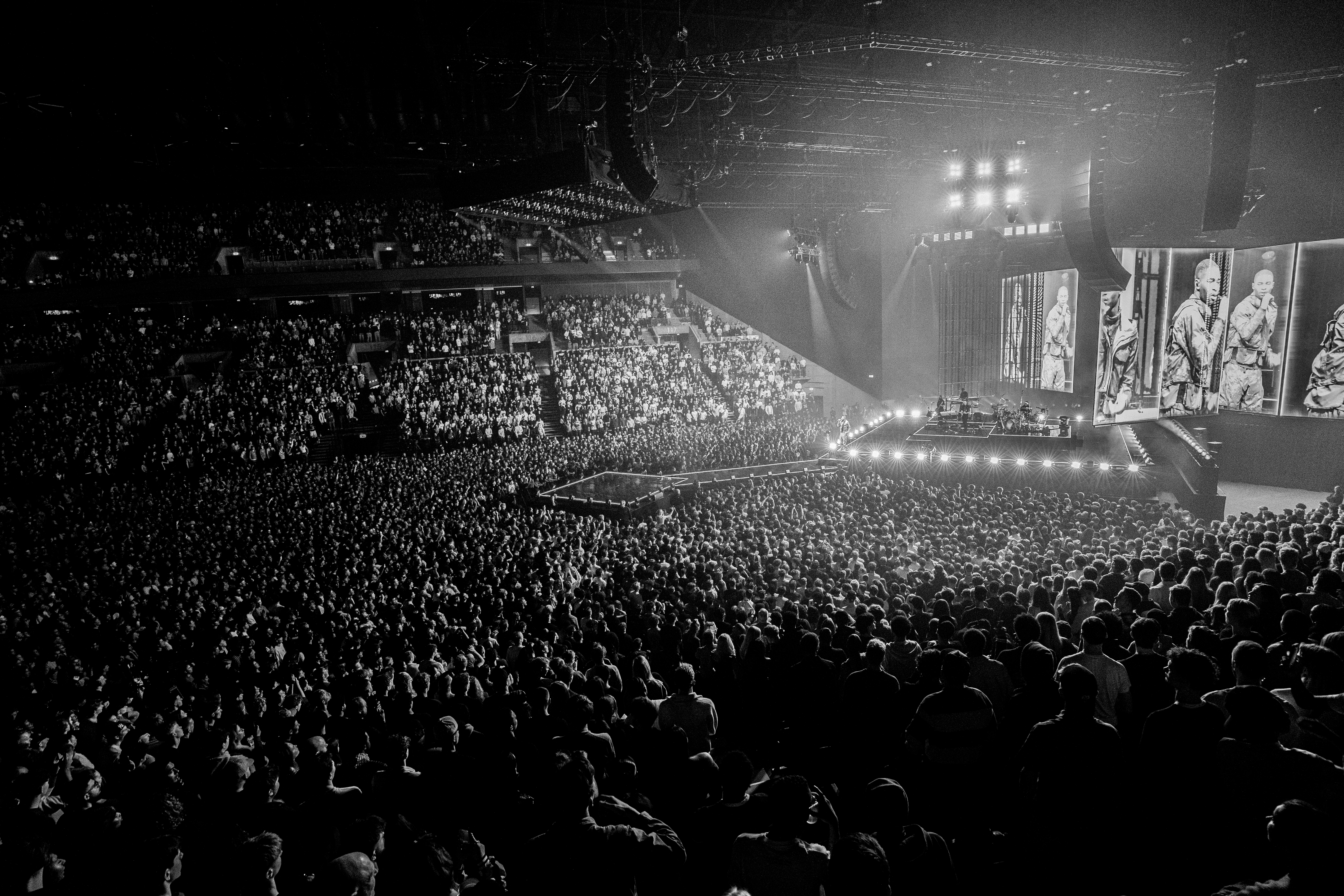 Dave arena tour Disguise live touring