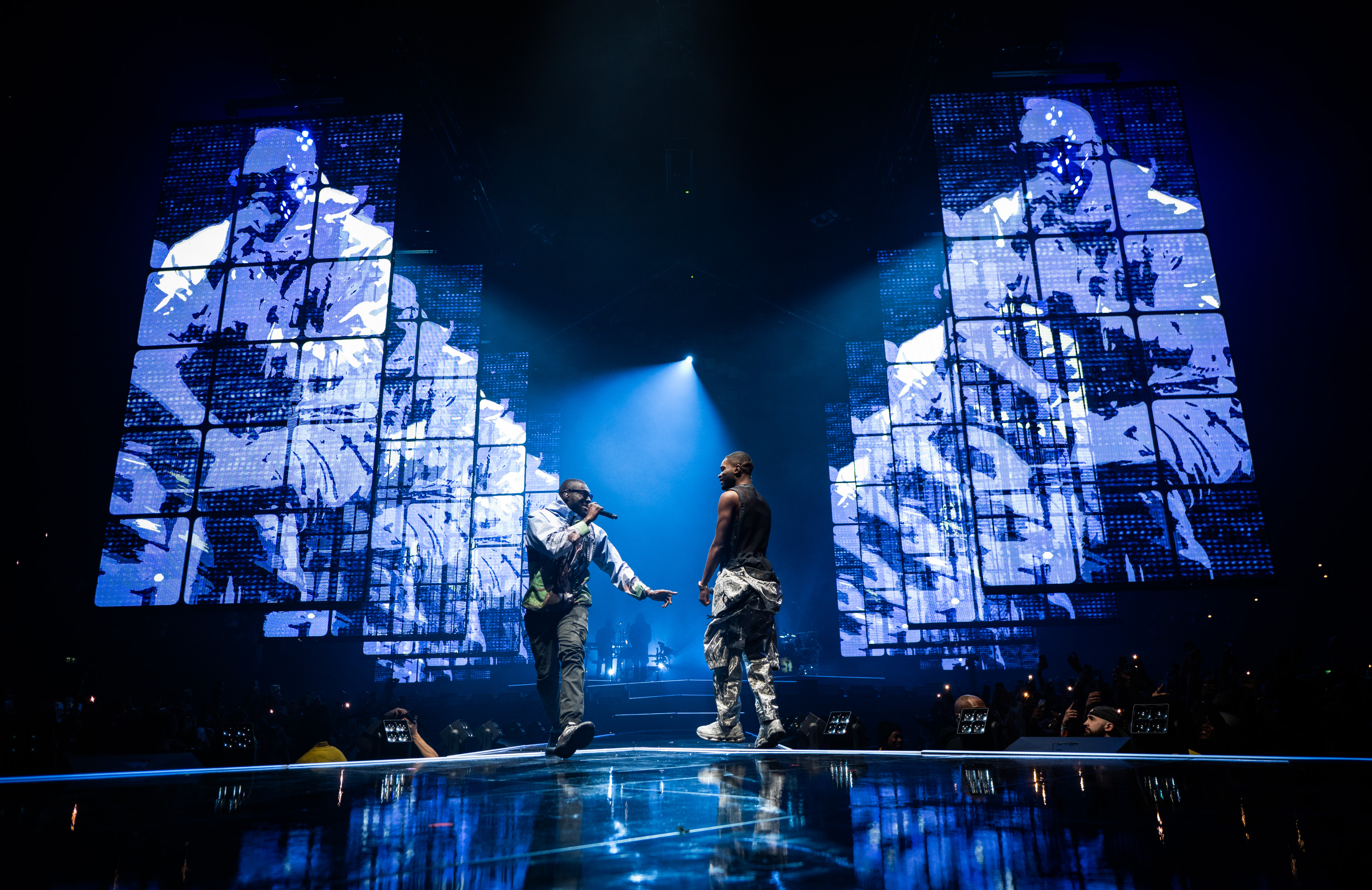 Dave arena tour Disguise live touring