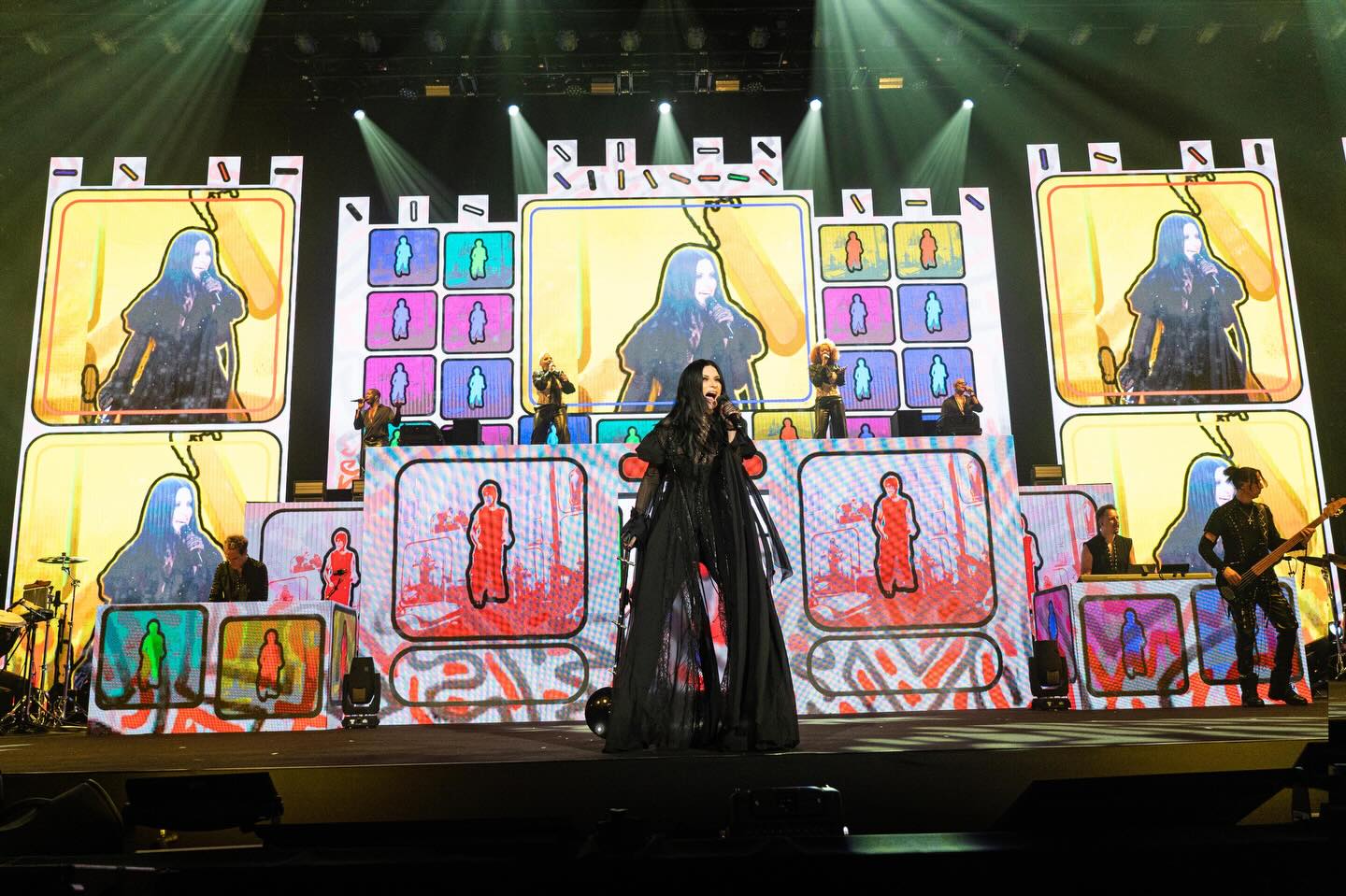 laura pausini disguise gx 3+ notch