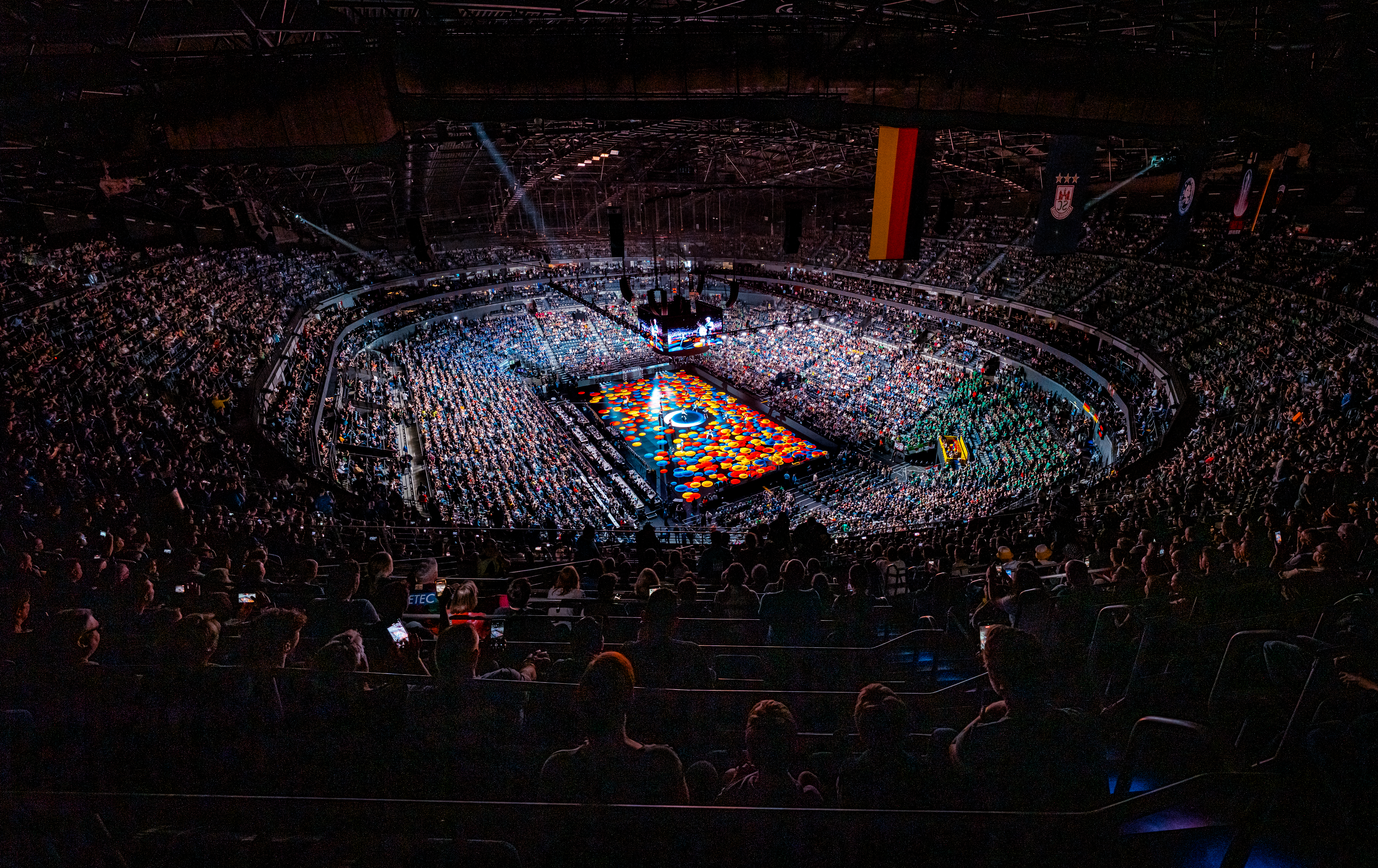 lidl final4 asb glassfloor interactive immersive sports disguise