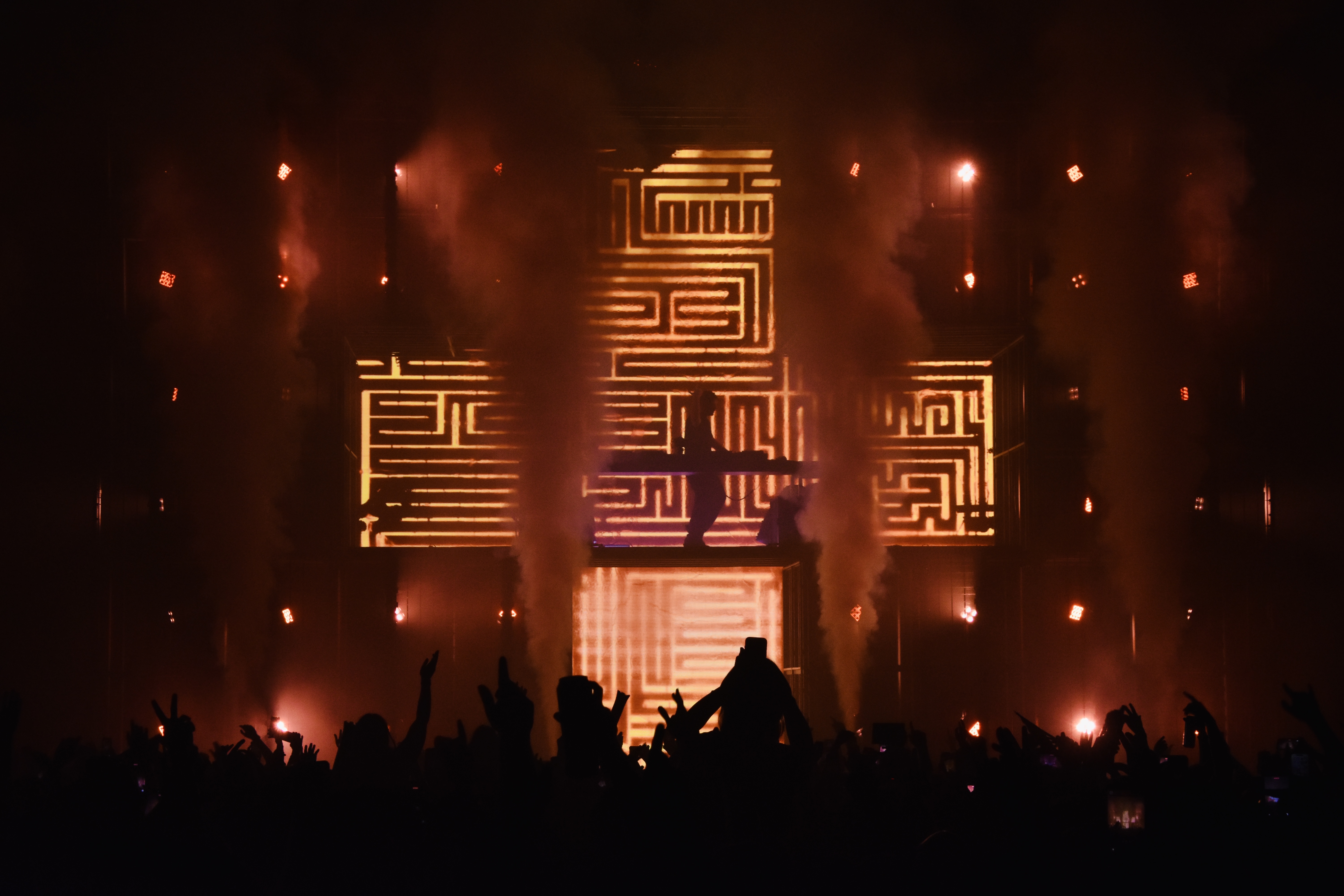 Martin Garrix on X2 and X3 - Disguise Designer X Series 