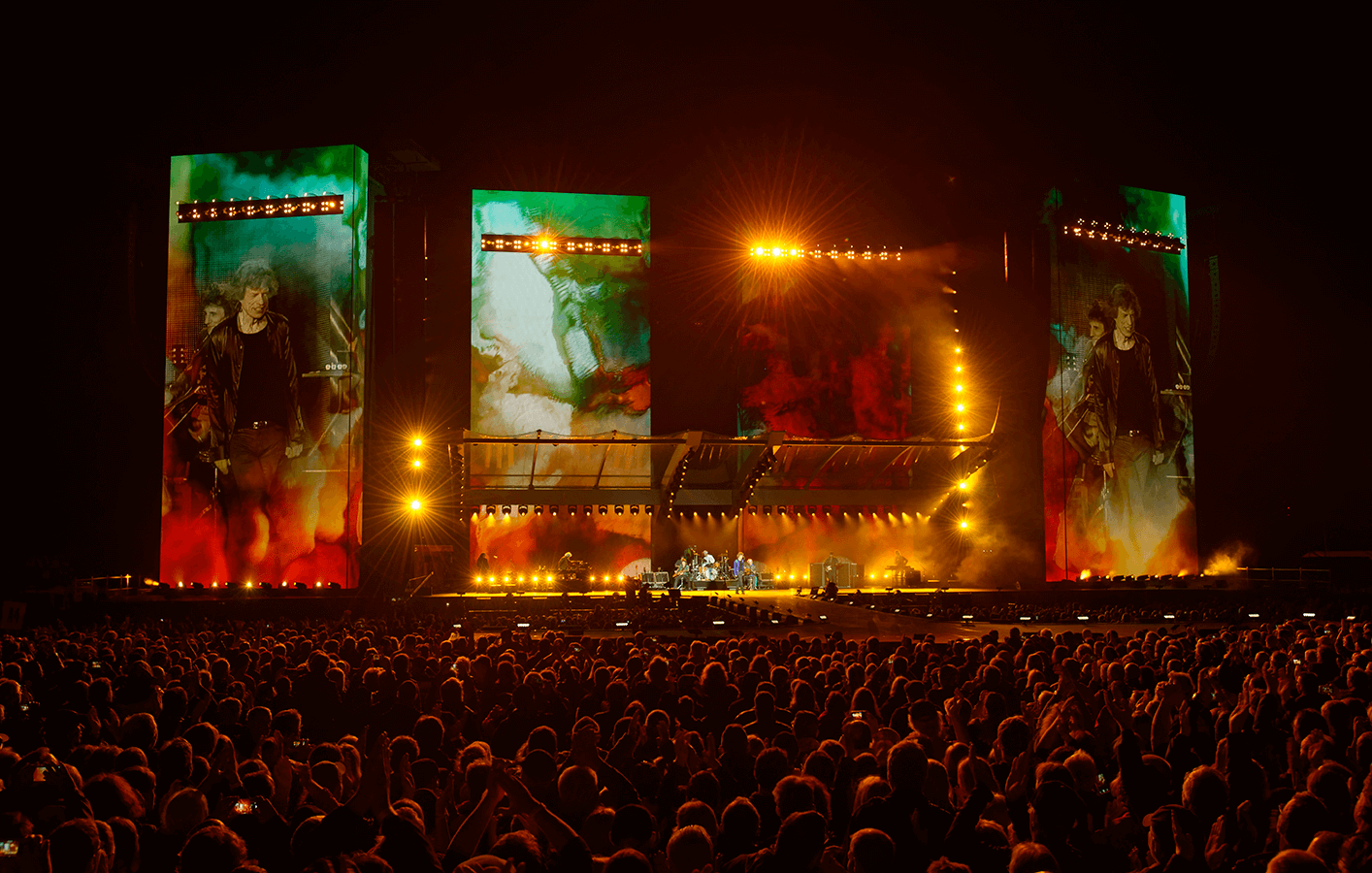 Crowd watching Rolling Stones performance