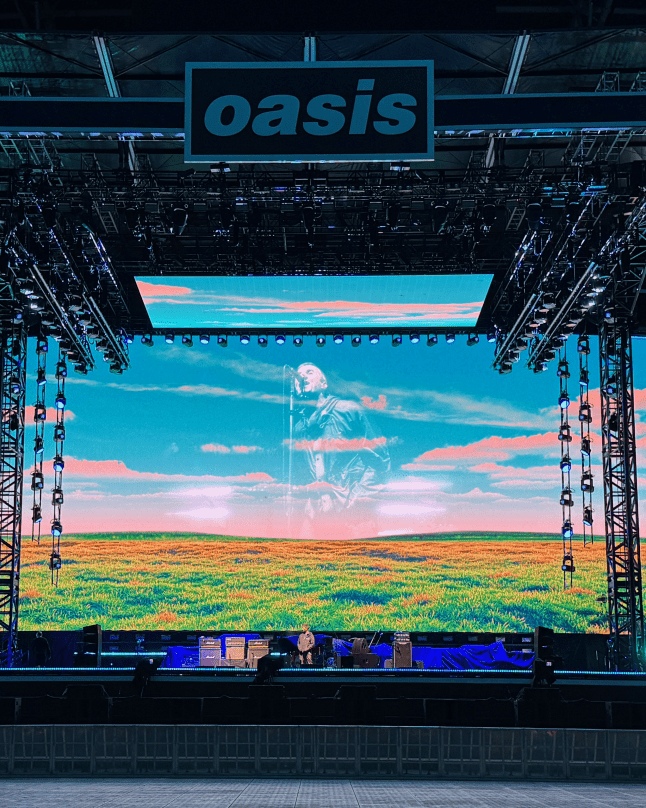 oasis tour disguise