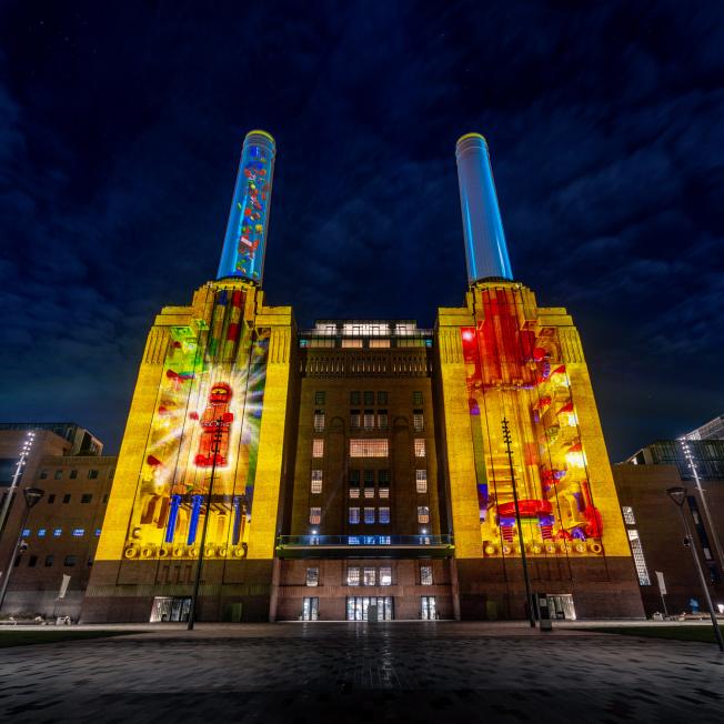 Lego Battersea Power Station Disguise 