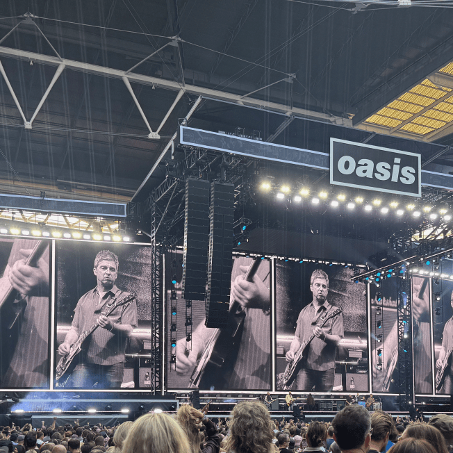 oasis tour disguise gx 3
