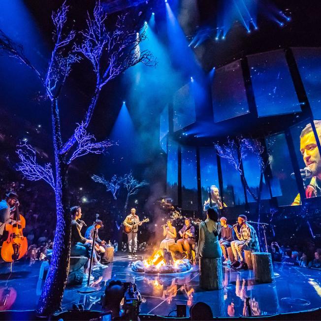 Justin Timberlake playing live in campfire stage production
