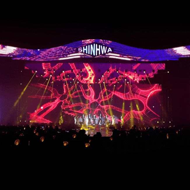 Stage set Lee Juck and Shinhwa
