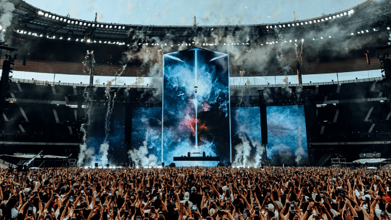 david guetta stade de france monolith show disguise