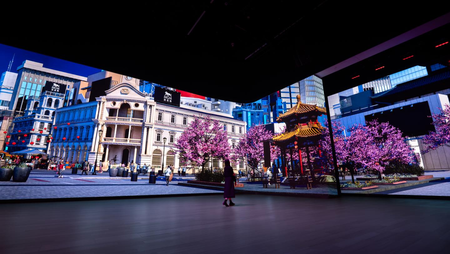 A moment inside MGM’s Fantasy Box, surrounded by a fully immersive city environment created by Disguise Services.