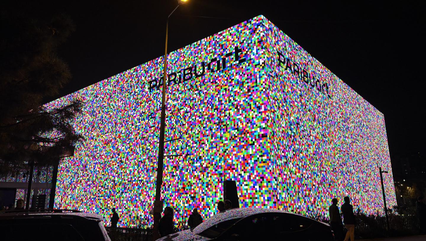 Paribu Art LED disguise