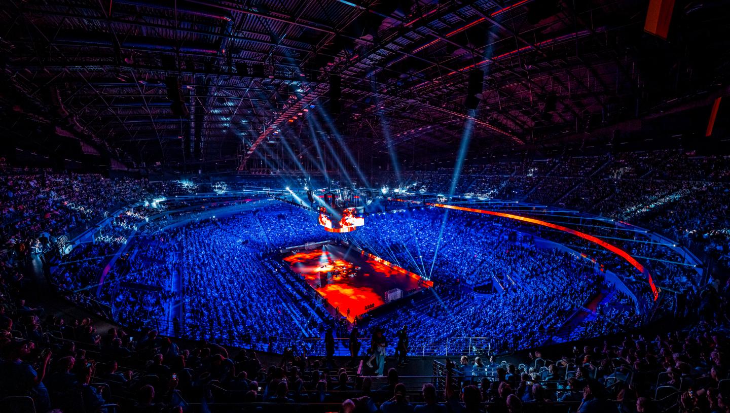 lidl final4 asb glassfloor interactive immersive sports disguise